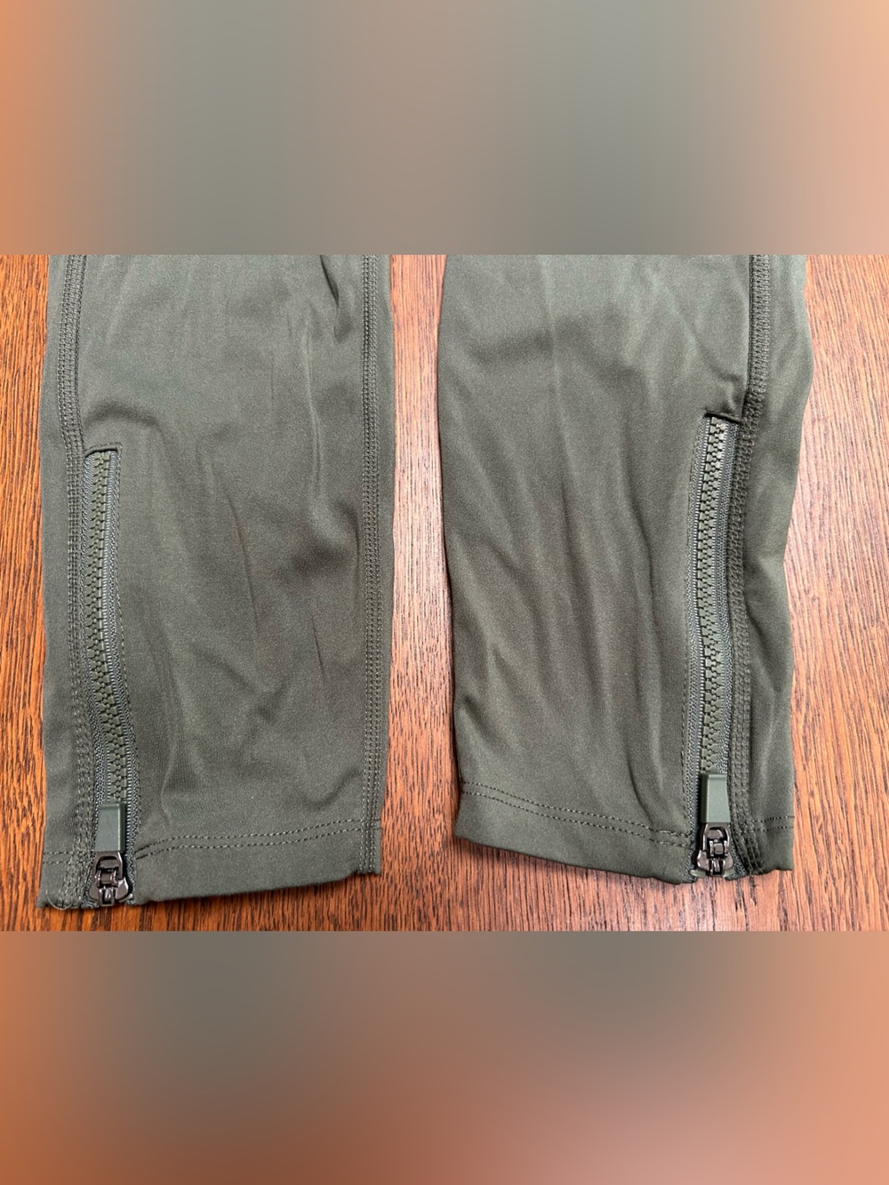 Fabletics OliveGreen Motion365 Seamless Active leggings, 1waist+2side leg pkts. - Picture 7 of 7